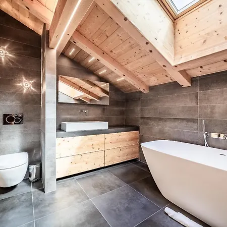 Solstice - By Emerald Les Gets